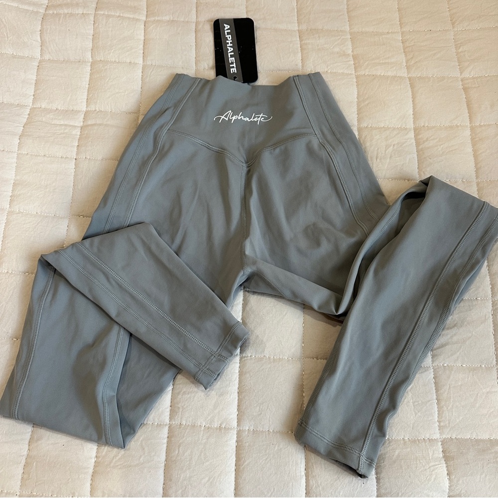Alphalete leggings